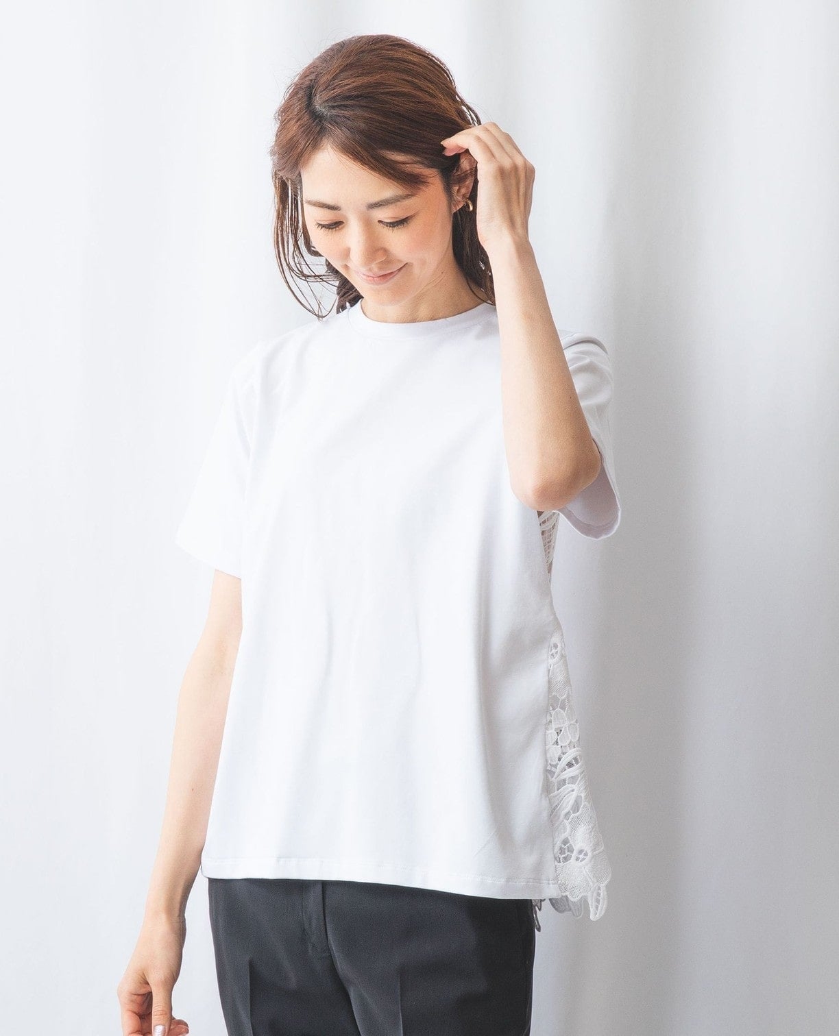 バックレースTシャツ