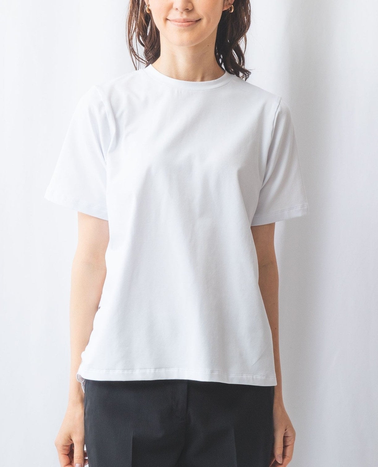 バックレースTシャツ