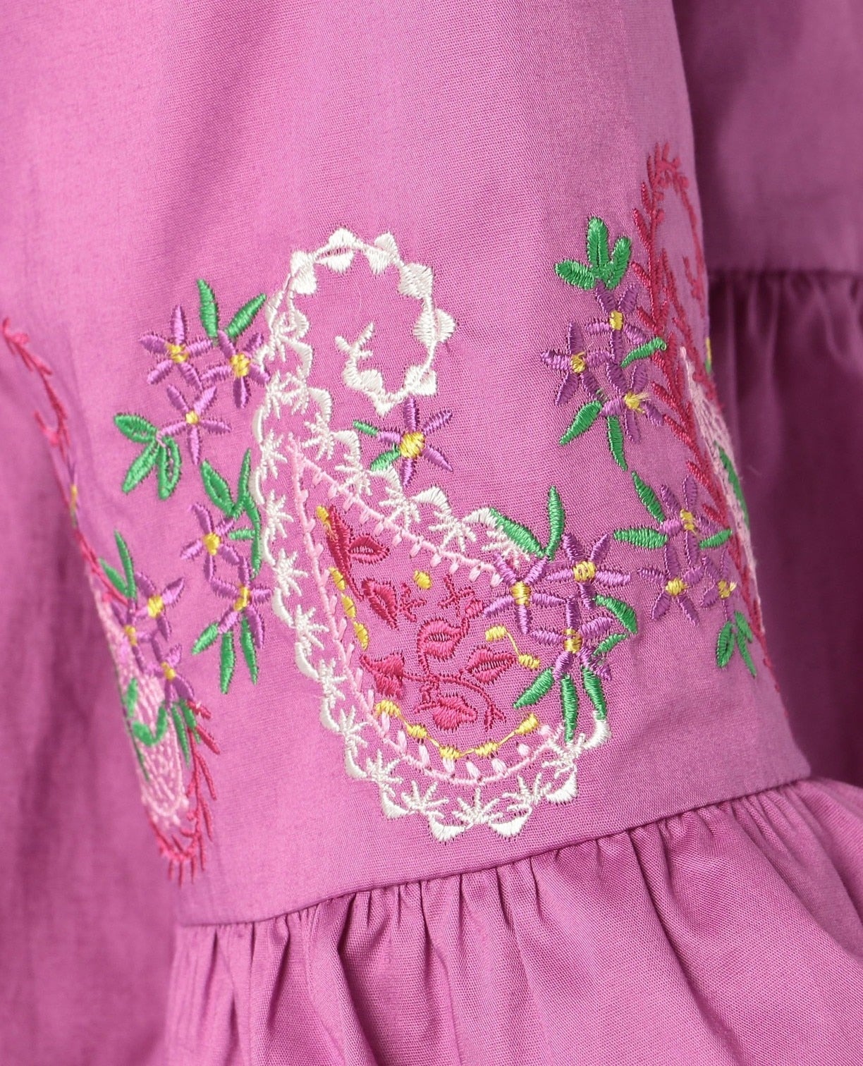 ペイズリー刺繍フロントリボンブラウス