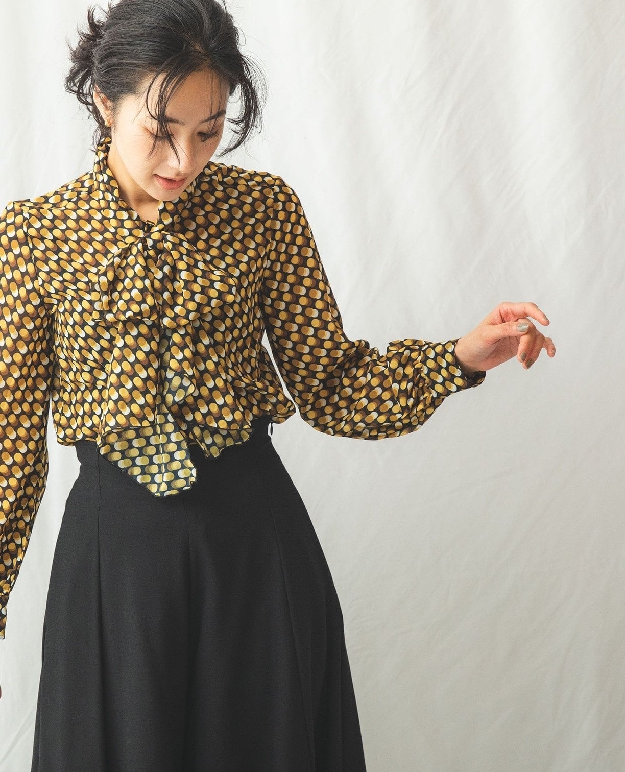 シフォンドットボウタイブラウス