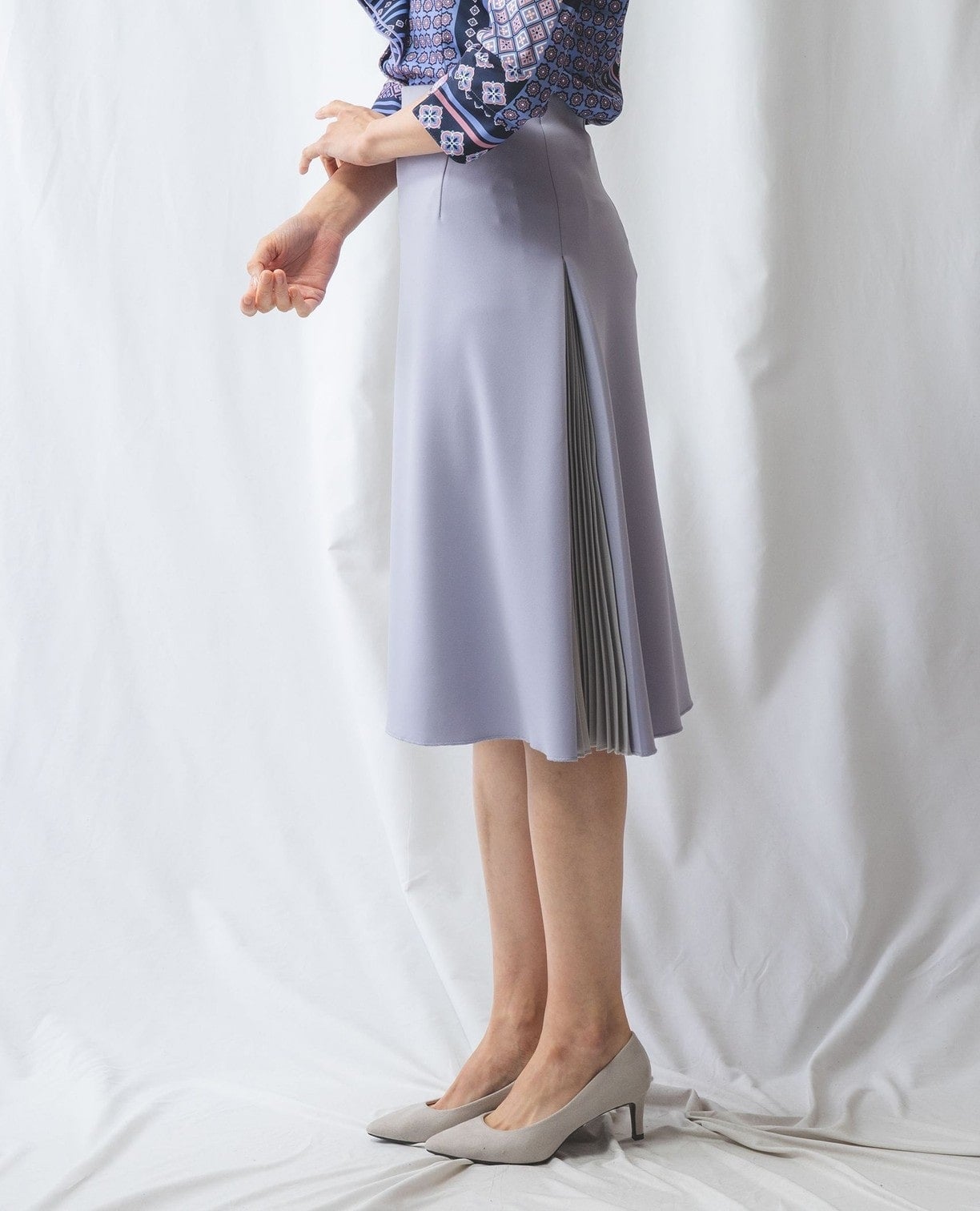 サイドプリーツスカート