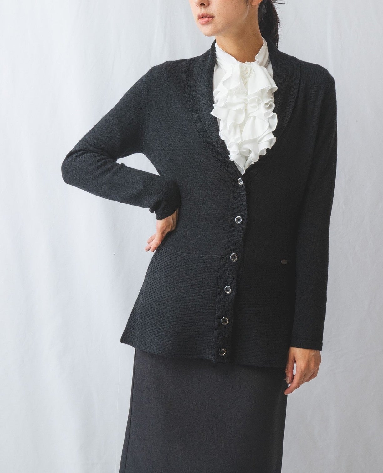 ペプラムニットカーディガン