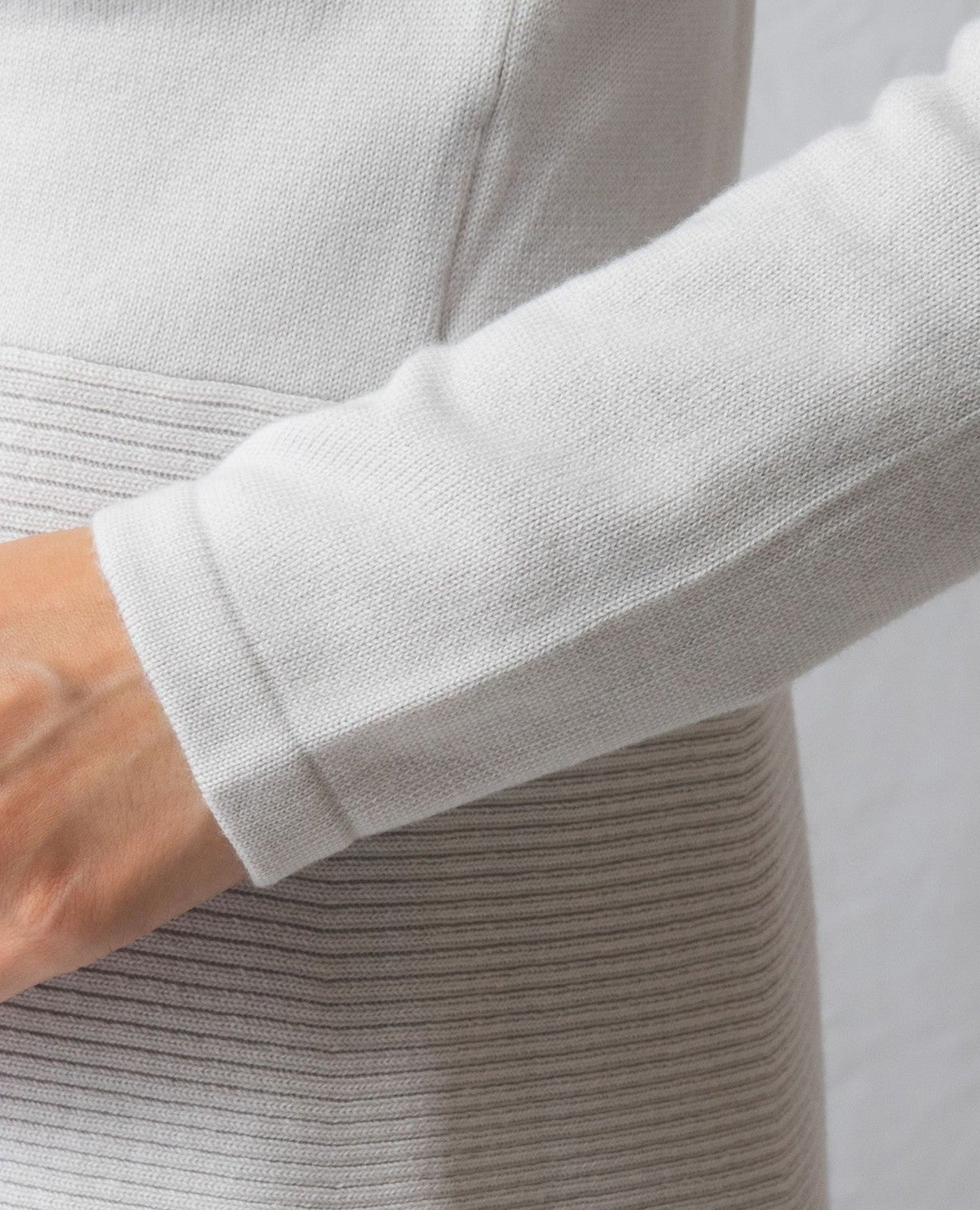 ペプラムニットカーディガン