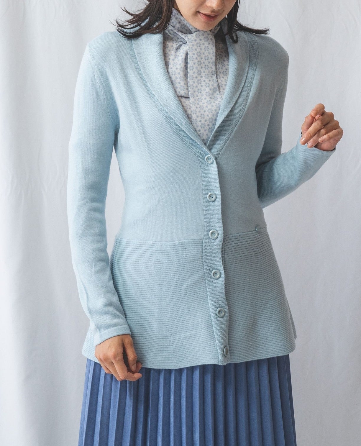 ペプラムニットカーディガン